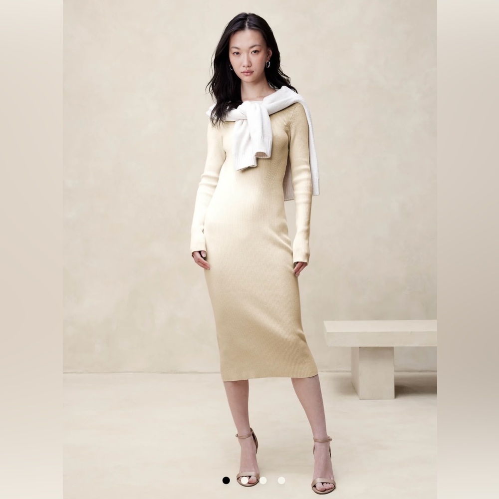 Banana Republic Factory Open back sweater Midi Dress
